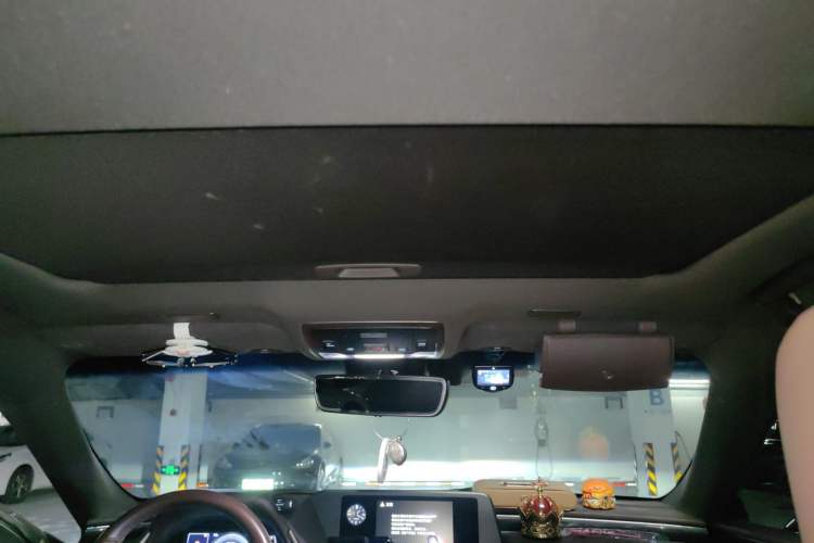 Used Lexus ES 2020 300h Premier Edition