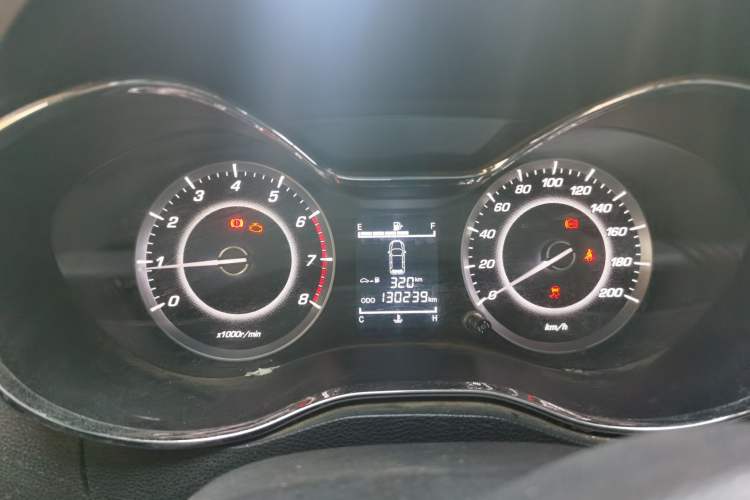 Used Baojun 560 2015 1.8L manual Comfort trim level Instrument Cluster