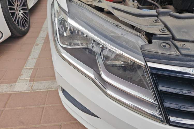 Used Volkswagen Jetta 2017 1.4L Manual Fashion Edition
