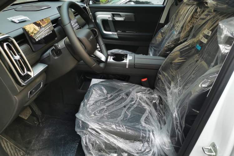 Used Chery Tiggo 7 2025 High-Performance Version 1.6T Front-Wheel-Drive Edition Left Front Seat