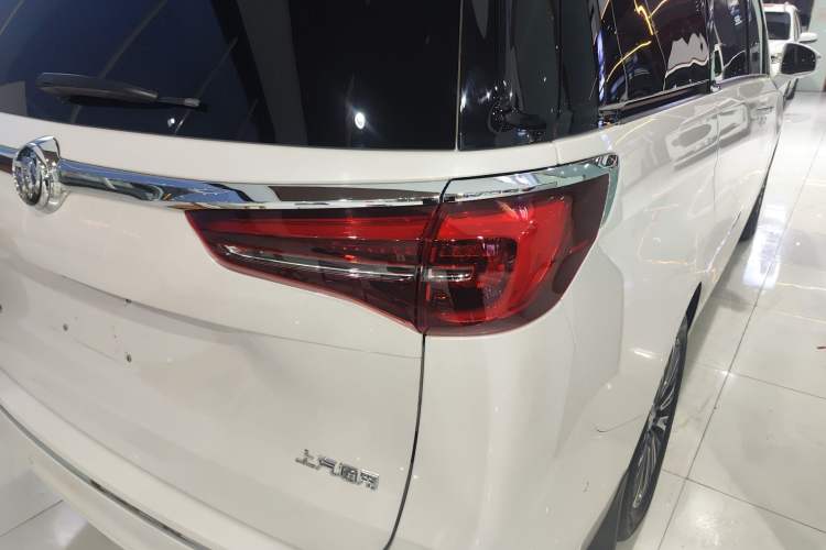 Used Buick GL8 2022 ES Land Cruiser 653T Luxury Model