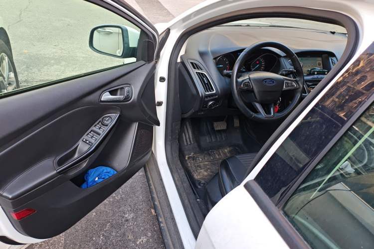 Used Ford Focus 2017 Hatchback 1.6L Automatic Fashion Edition Smart Drive Version