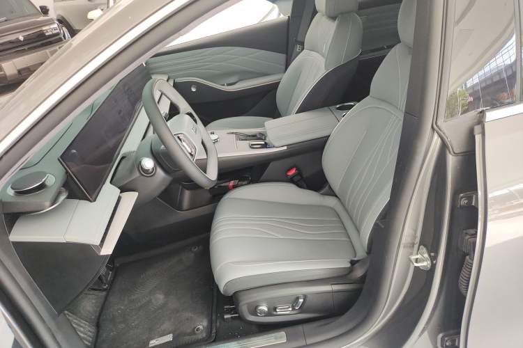 Used Geely Galaxy E8 2024 550 km Range Rear-Drive MAX