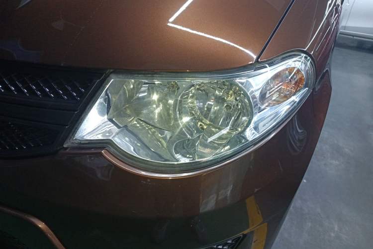 Used Wuling Hongguang 2015 1.5L S Base Model China IV Left Front Headlight