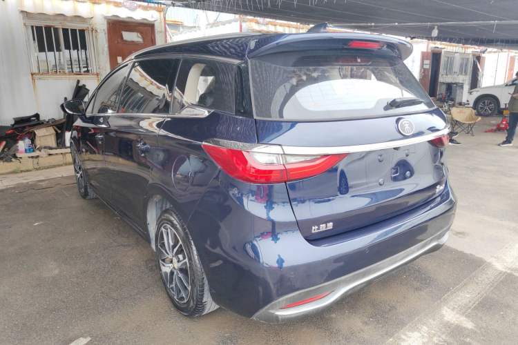 Used BYD Song MAX 2017 1.5T Automatic Smart Connect Elite 7-Seater
