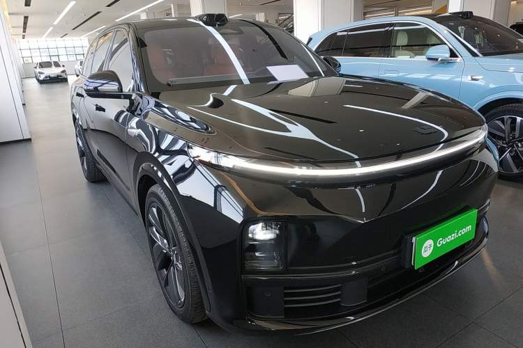 Used Li Auto L7 2024 MAX Model Front Right 45 Deg