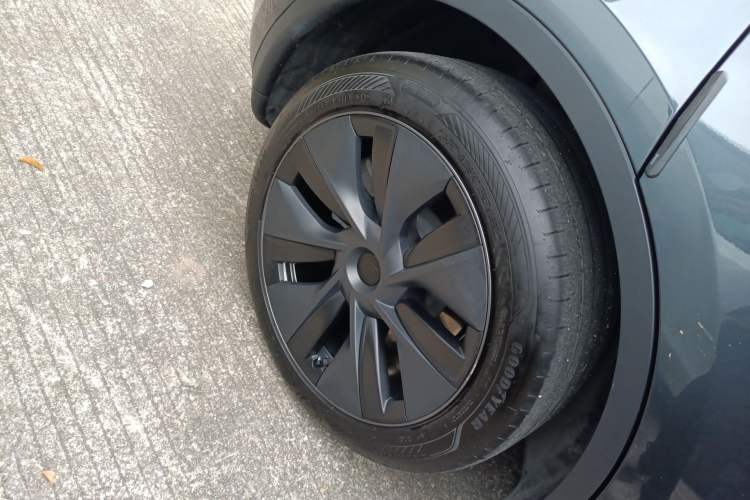 Used Tesla Model Y 2024 Rear-Wheel-Drive Version
