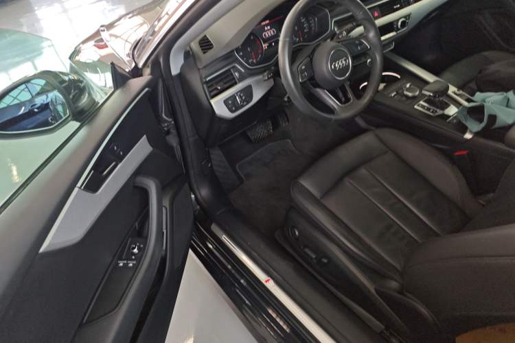 Used Audi A5 2020 Coupe 40 TFSI Fashion Edition China VI Emission Standard