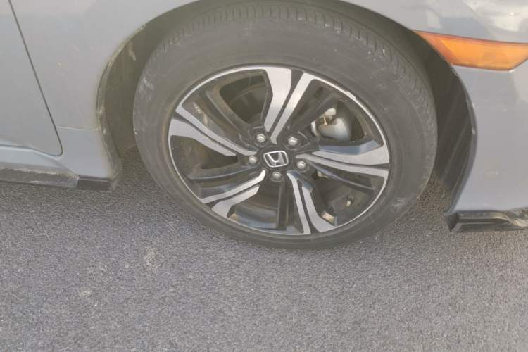 Used Honda Civic 2016 220TURBO CVT Prestige Edition Right Front Wheel Hub