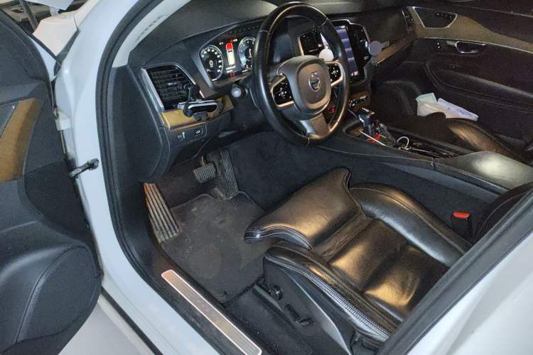 Used Volvo XC90 2015 T6 Zhiya Edition 7-seater
