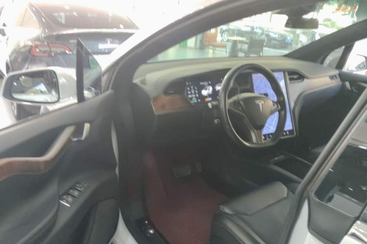 Used Tesla Model X 2019 Long-Range Version

