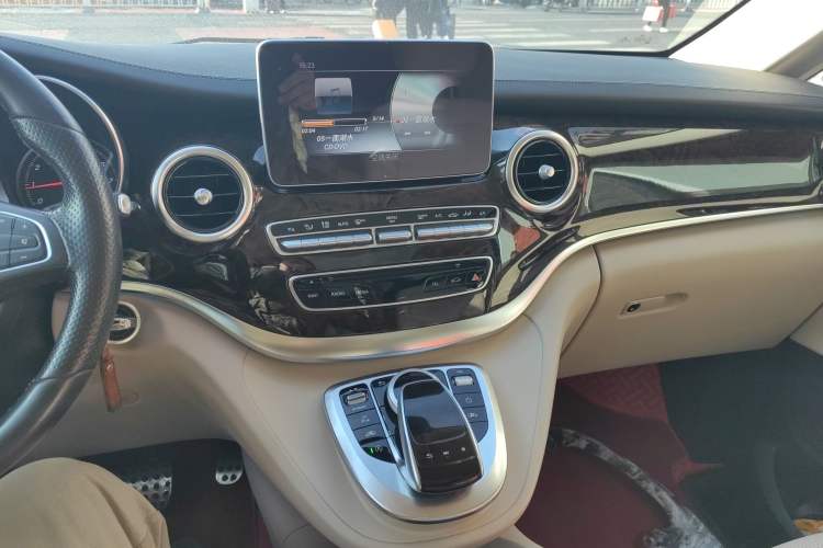 Used Mercedes-Benz V-Class 2018 V 260 L Prestige Extended Version China VI