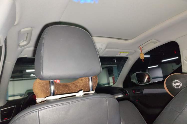 Used Audi Q5 2013 40 TFSI Ambition Headliner