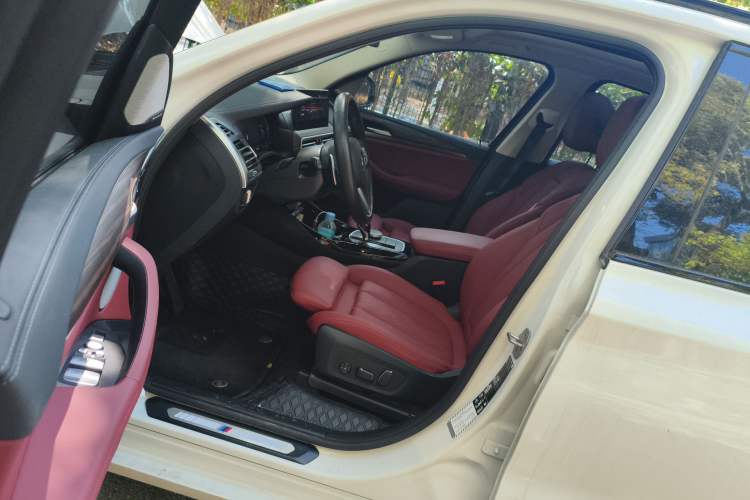 Used BMW X3 2023 Restyled xDrive30i Leading Edition M Night Sky Package Driver Seat