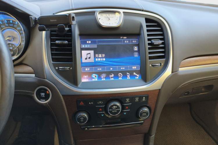 Used Chrysler 300C 2014 3.0L Excellence Edition