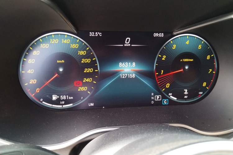 Used Mercedes-Benz GLC 2022 Facelifted GLC 260 L 4MATIC Dynamic Edition Odometer Close Up