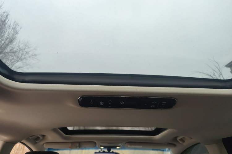 Used Honda Elysion 2016 2.4L Style Edition
