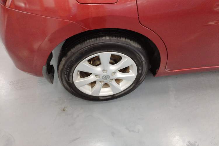 Used Nissan Tiida 2014 1.6L CVT Smart Model Exterior 5