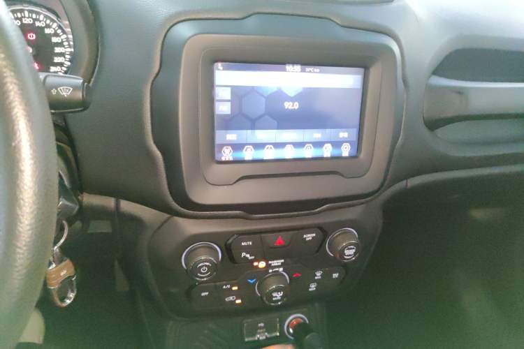 Used Jeep Renegade 2018 Connected Large Screen Version 180T Automatic High-Energy Edition