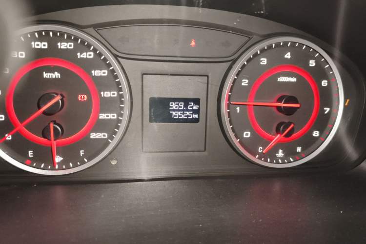 Used SAIC MAXUS G10 2018 PLUS 2.4L Manual Elite Edition