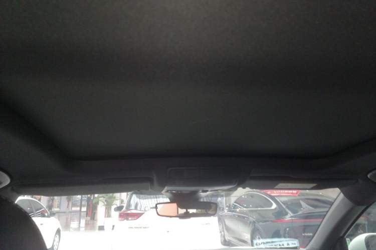 Used Volkswagen T-ROC 2023 300TSI DSG Two-Wheel-Drive Chen Guang Edition Headliner