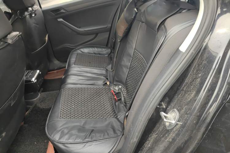 Used Volkswagen Jetta 2015 Value Edition 1.6L Manual Fashionable Style