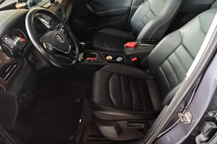 Used Volkswagen Tharu 2021 280TSI Two-Wheel Drive Comfort Edition
