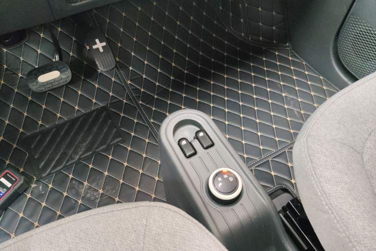 Used Wuling Hongguang MINIEV 2022 Macaron Premium Model – Lithium Iron Phosphate
