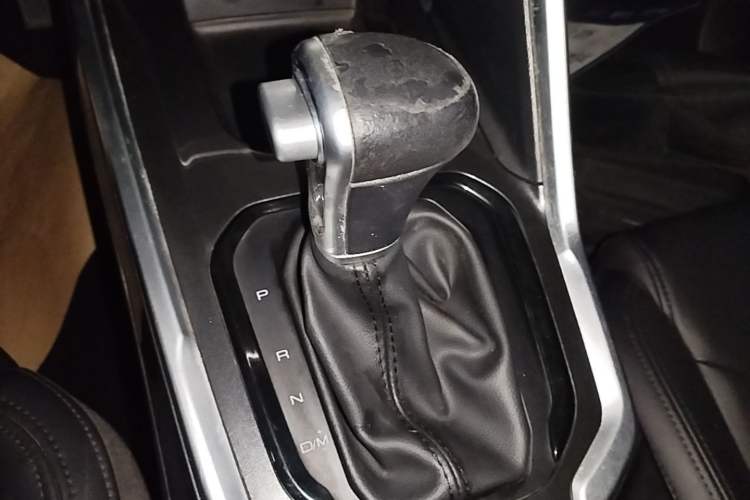 Used Haval H6 2017 Blue Label 1.5T Automatic Two-Wheel Drive ZhiShang Model
