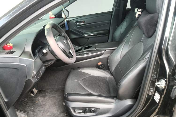 Used Toyota Avalon 2019 2.0L XLE Premium Edition China VI Left Front Seat