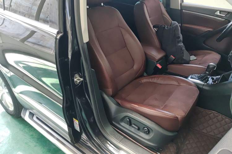 Used Volkswagen Tiguan 2013 2.0 TSI Automatic All-Wheel-Drive Flagship Edition
