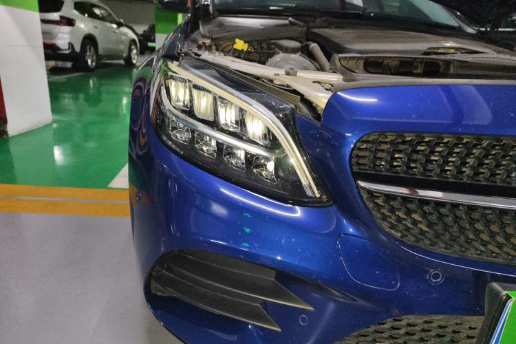 Used Mercedes-Benz C-Class 2021 C 260 L Sport Edition Star Collection Right Front Headlight