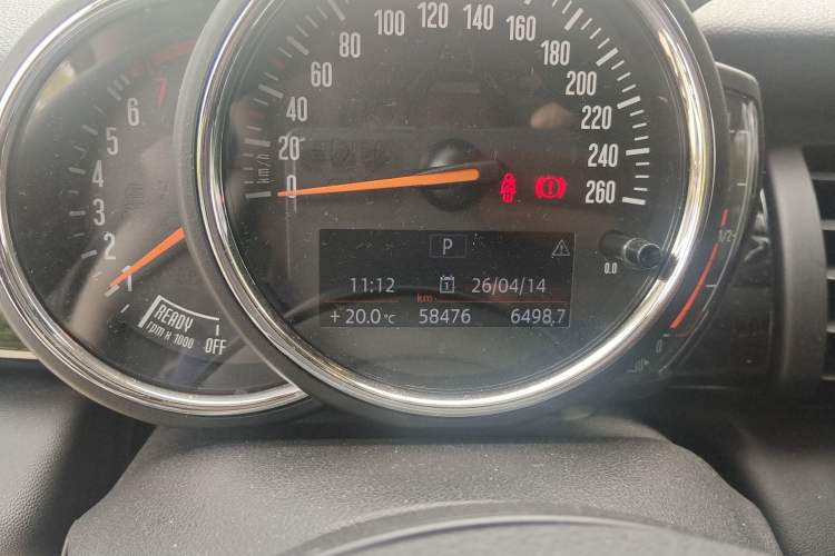 Used MINI 2018 1.5T ONE PLUS Odometer Close Up