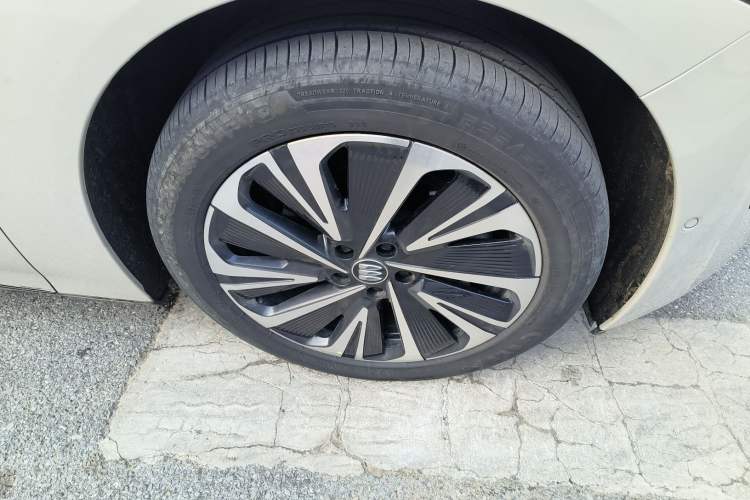 Used Buick L7 2025 Model Luxury Leisure Smart Driving Edition