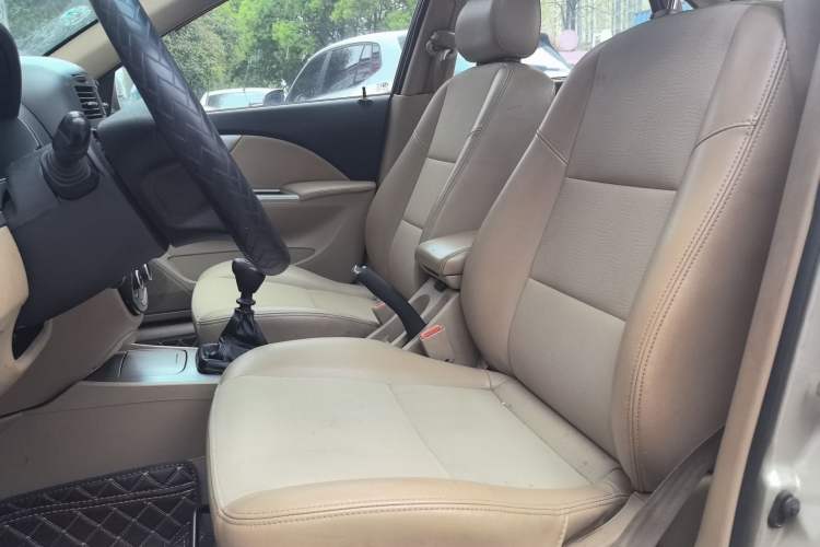 Used Buick Excelle 2013 1.5L Manual Classic Model