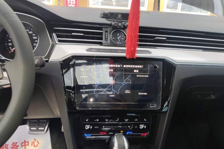 Used Volkswagen Magotan GTE Plug-in Hybrid 2020 GTE Luxury Model Audio And AC Panel