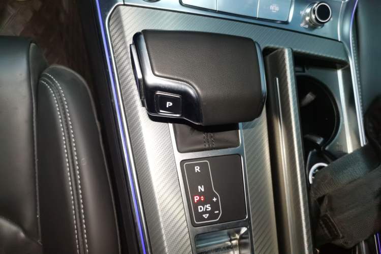 Used Audi A6L 2024 45 TFSI Prestige Dynamic Edition Gear Lever