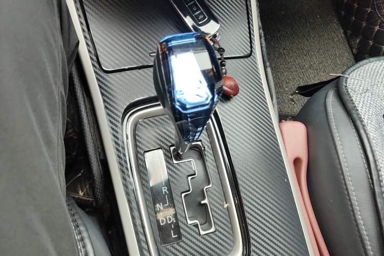 Used Mitsubishi Outlander 2019 2.0L Two-Wheel Drive Comfort Edition 5 Seats China VI Standard
