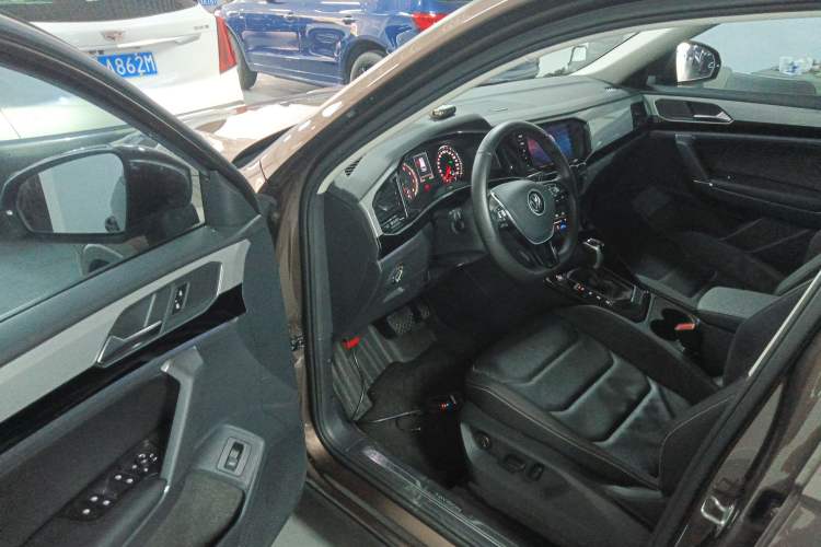 Used Volkswagen Tayron 2022 330TSI Two-Wheel Drive Luxury Smart Connectivity Version Driver Seat