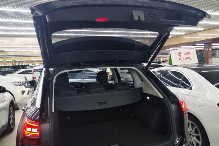 Used Volkswagen Tayron GTE Plug-in Hybrid 2022 1.4T Luxury Edition Trunk