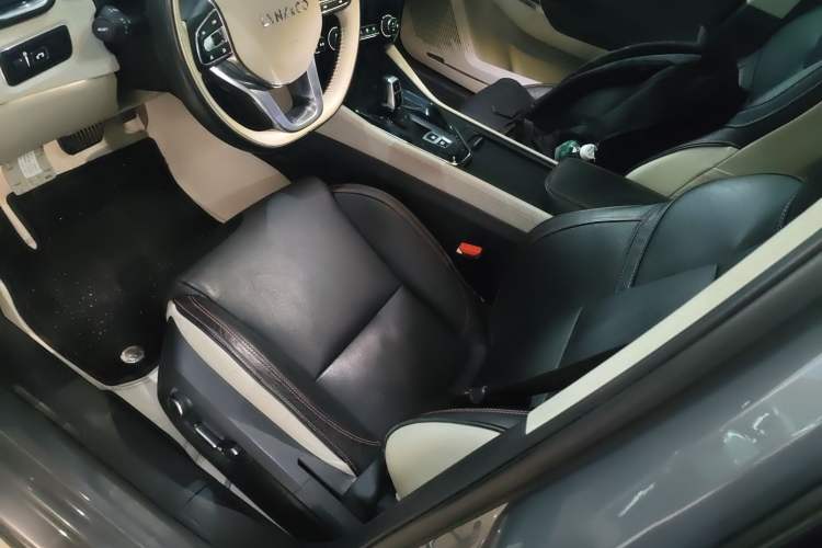 Used Lynk & Co 02 2018 1.5T DCT Two-Wheel Drive Zhaopu Version China V Standard