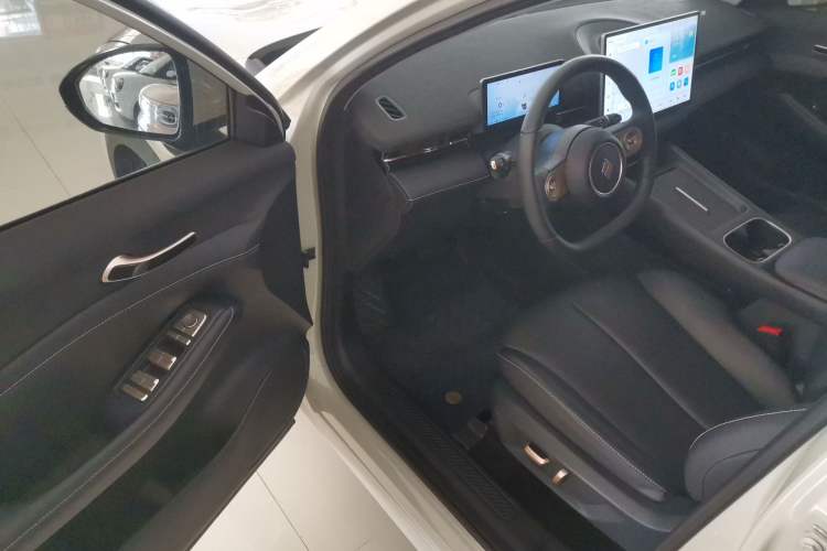 Used Baojun Yunhai 2024 600km Pure Electric Version
