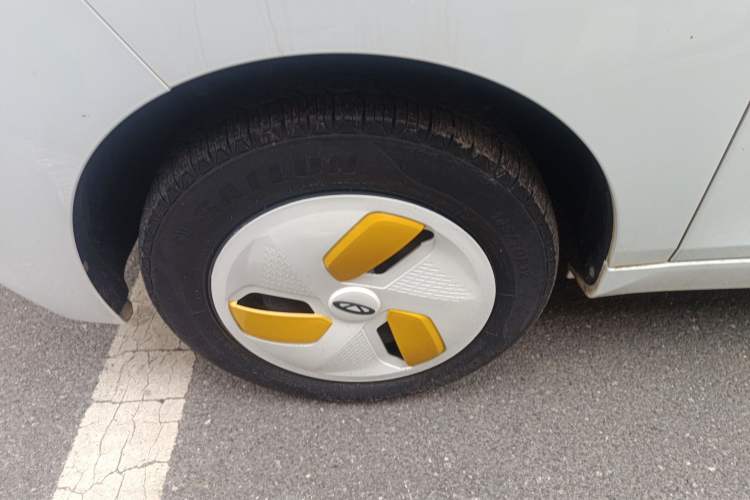 Used Chery QQ Ice Cream 2022 170km Sundae Phosphate Lithium-Ion