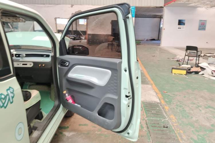 Used Wuling Hongguang MINIEV 2022 Macaron Premium Model – Lithium Iron Phosphate