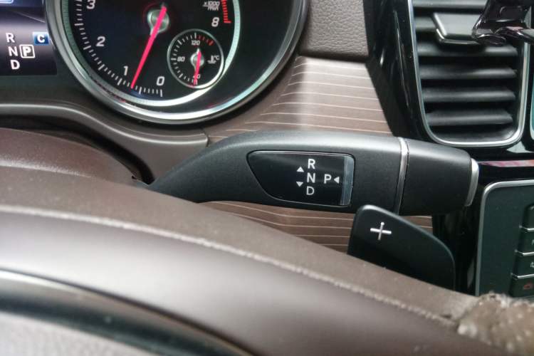 Used Mercedes-Benz GLE 2018 GLE 320 4MATIC Dynamic Edition Collector's Edition Gear Lever