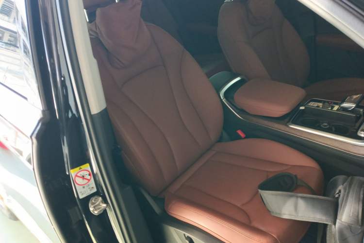 Used Audi Q7 2023 45 TFSI quattro S line Sport model Right Front Seat