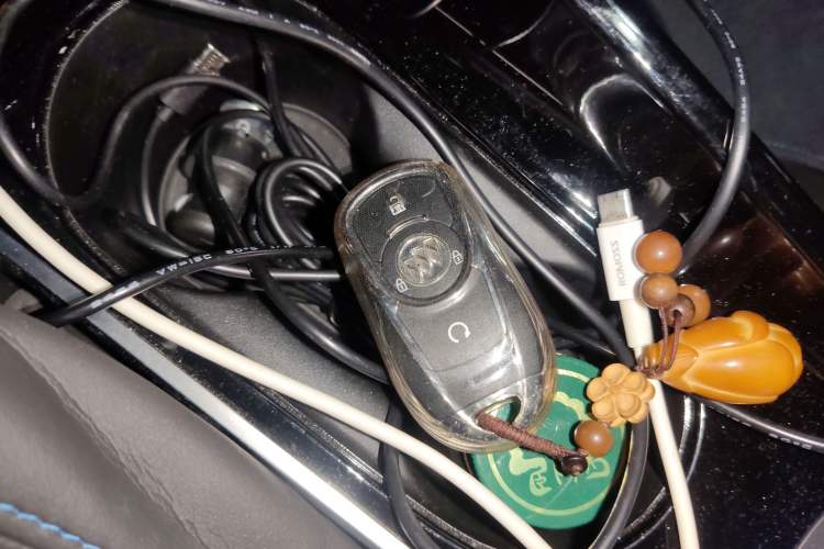 Used Buick Velite 6 2020 Plug-in Hybrid Connected Smart Edition
