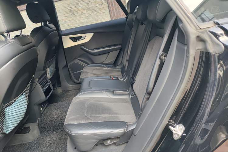 Used Audi Q8 2019 55 TFSI Prestige Dynamic Edition Left Rear Seat