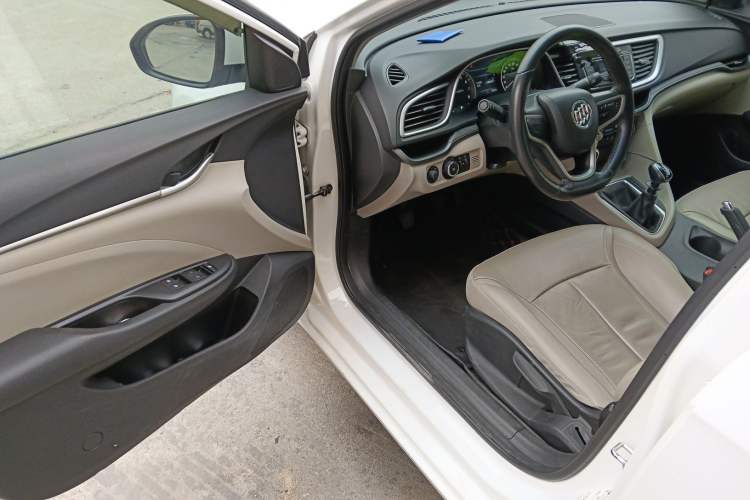 Used Buick Excelle GX 2018 15T Manual Elite Model
