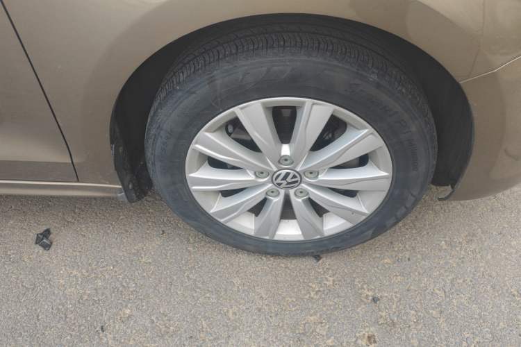 Used Volkswagen Sagitar 2014 Revised Version 1.4TSI Automatic Luxury Edition
